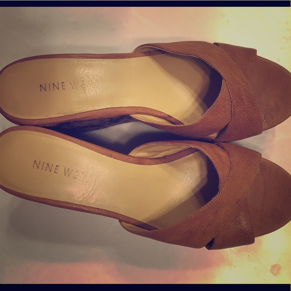 None West size 61/2 brown/caramel wedges